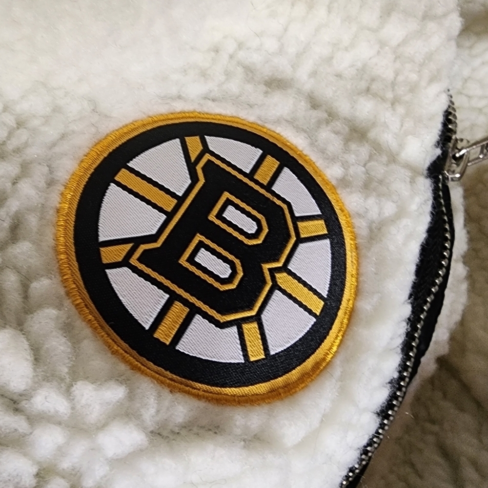 Women's NHL Boston Bruins Large Reversible Sherpa Full-Zip Vest NWT - Picture 7 of 7